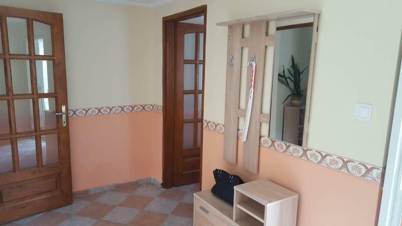 Jooremenyseg Vendeghaz Siklos Exterior photo